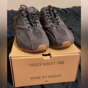 Yeezy 700